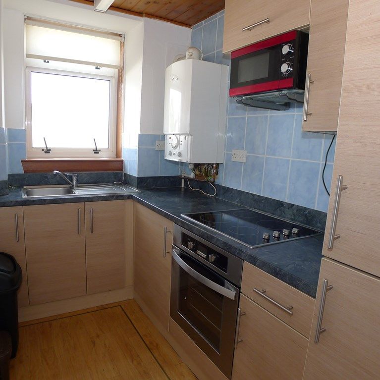 Property to let in Dundee - Photo 1