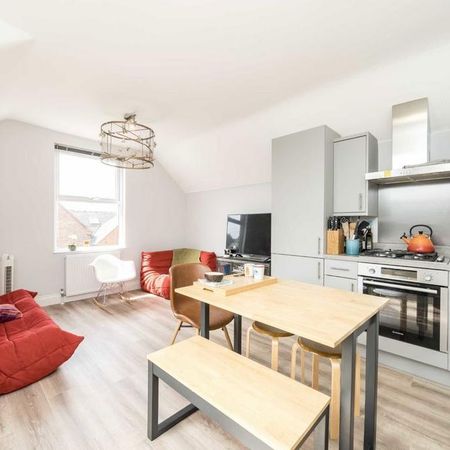 2 bedroom flat to rent - Photo 4