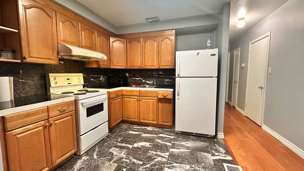 For Lease - 1171B Lakeshore Road, Mississauga, Ontario - Photo 1