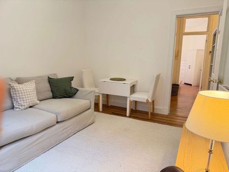 1 Bed Flat - Photo 3