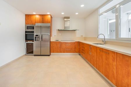 Alquiler de piso en Calle Velayos - Photo 5