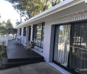 RENOVATED 3 BEDROOM HOUSE - Photo 3