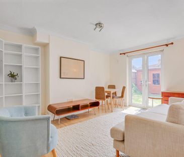 2 bedroom ground floor flat to rent - Photo 1