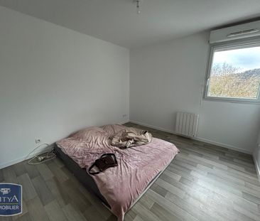 Location Appartement 2 pièces 47m² ST AUBIN LES ELBEUF 76410 - Photo 3