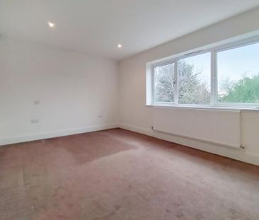4 bedroom terraced house to rent - Photo 4