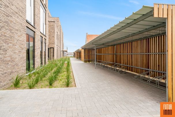 Lichtrijk 2-slpk appartement met ruim terras - Foto 1