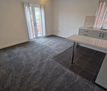 2 bedroom flat to rent - Photo 2