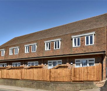 2 bedroom end of terrace house to rent - Photo 1