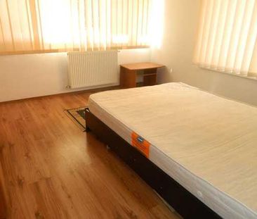 3 camere, 70 mp, garaj, terasa 60 mp, zona strazii Mircea Zaciu - Photo 5