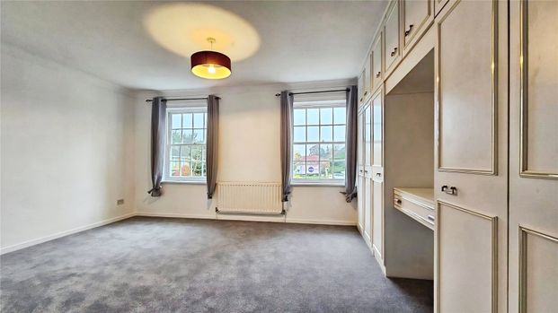 Belle Vue Close, Staines, Middlesex, TW18 2HY - Photo 1