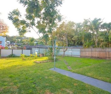 Renovated 3 Bedroom Home In Burleigh Heads! - Photo 2