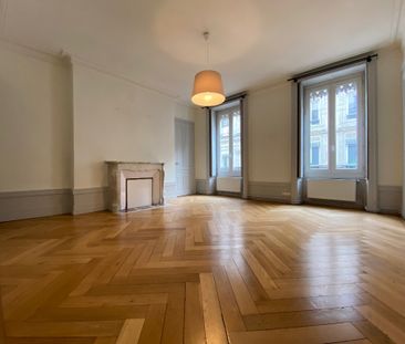 Location Appartement 5 pièces 126m² BESANCON 25000 - Photo 2
