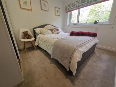3 bedroom semi-detached house to rent - Photo 5