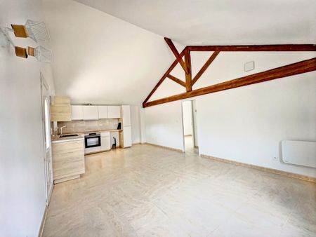 Location Appartement 3 pièces 54m² LAMBESC 13410 - Photo 2