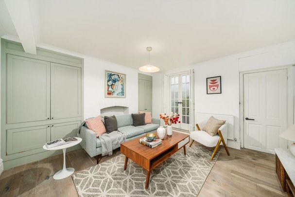 4 bedroom terraced house to rent - Photo 1