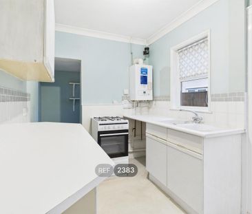 2 bedroom property to rent - Photo 2