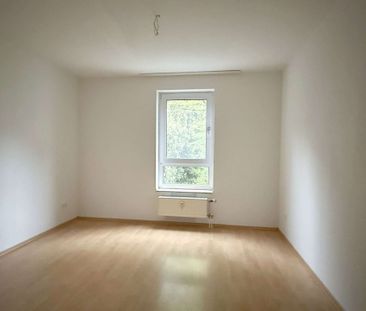 WBS ERFORDERLICH! SCHÖNE 3-ZIMMERWOHNUNG MIT BALKON IM 1.OG IN BARMEN - Photo 1