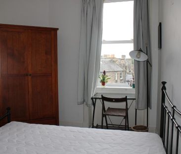 2 bed flat for rent in West End - Photo 4
