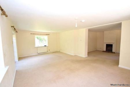 3 bedroom property to rent in Watlington - Photo 2