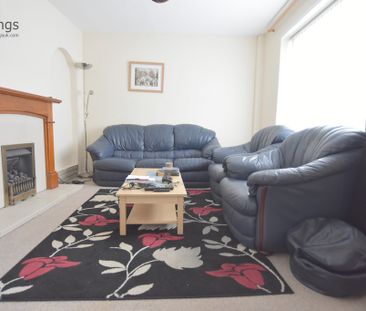 3 Bedroom Mid Terraced House - Photo 6