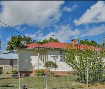 12a Thompson Crescent, Tamworth, NSW 2340 - Photo 1