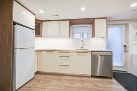 For Lease - 274 Roxton Road Unit# Lower, Toronto, Ontario - Photo 2