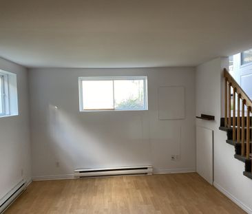 3 1/2 à Louer Sous-sol Maison Près De To - Photo 1