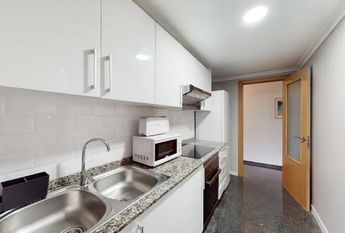 Avinguda del Port, Valencia, Valencian Community 46021