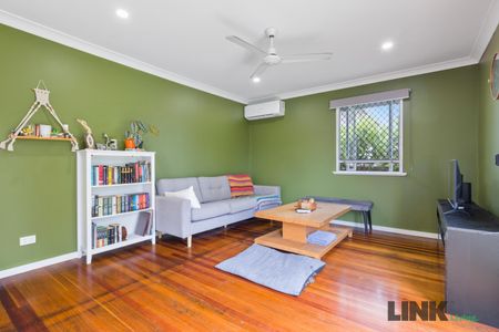 50 Beerwah Street, Deagon QLD 4017 - House For Rent | Domain - Photo 3