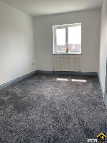 3 bed Terraced in Singleton Avenue Horwich, BOLTON, BL6 7DX - Photo 5