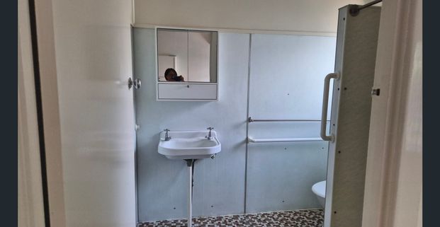 6/210 Flinders PDE,Sandgate Qld - Photo 1