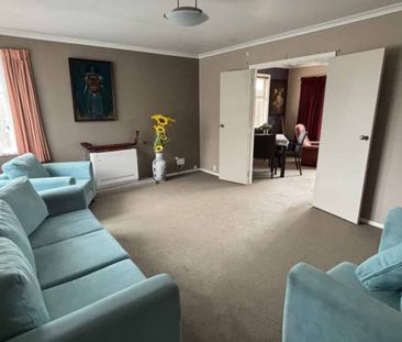 THREE BEDROOMS - HIGHBURY - Photo 3