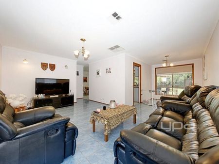 Not to be Missed! - Photo 2