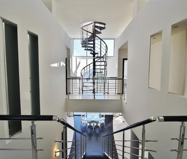 Townhouse for rent in Golden Mile, Marbella, Málaga, Costa del Sol - Photo 2