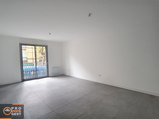 T3 beaux-arts avec stationnement possible - Photo 1