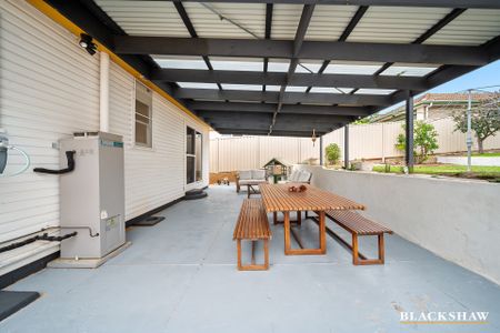 87 Ross Road, Queanbeyan NSW 2620 - House For Rent | Domain - Photo 5