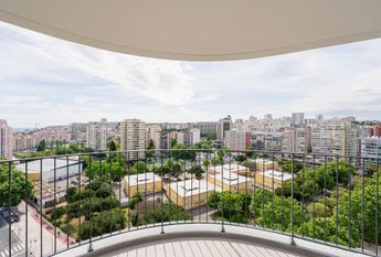 4 Bedroom Apartment with swimming pool, Miraflores, Oeiras