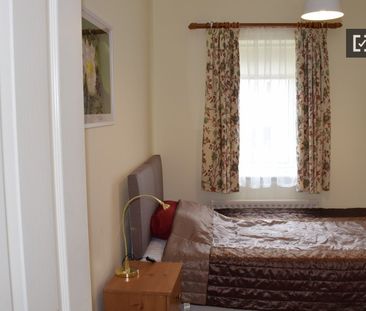 Interior room in shared apartment in Blanchardstown, Dublin - Photo 4