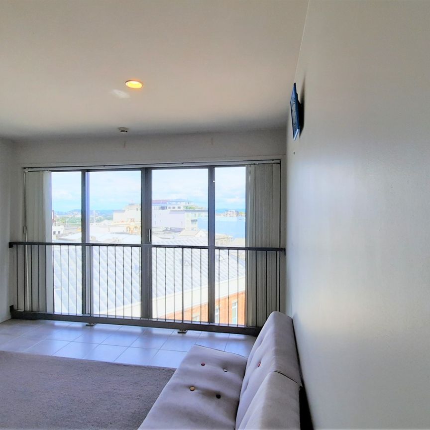 Great Inner City Pad! - Photo 1