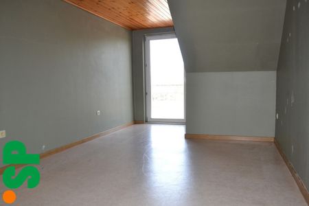 Gezellig dakappartement met één slaapkamer en afgesloten garagebox - Photo 5