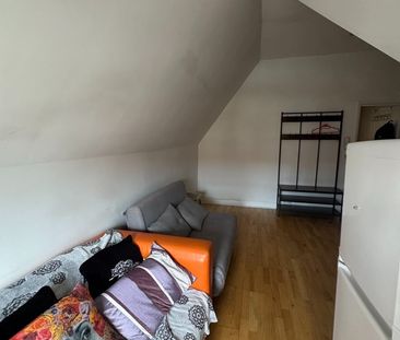 1 Bed Flat, Baldry Gardens, SW16 - Photo 4