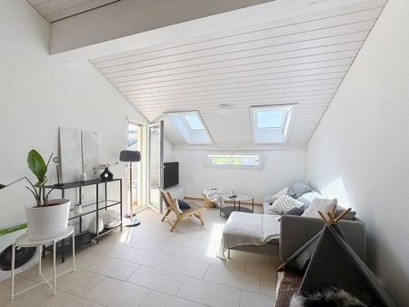 Joli appartement de 2,5 pces au 2ème étage avec balcon - Foto 2