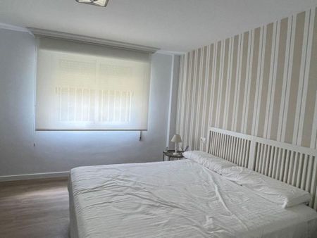 3 bedroom luxury Flat for rent in Nueva Andalucia, Andalusia - Photo 2