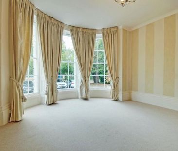 A 1 Bedroom Flat in The Park GL50 2RW - Photo 3