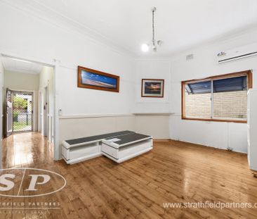 Spacious three bedroom house - Photo 5