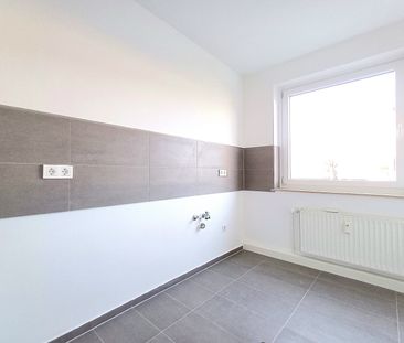 Mit frischem Fassadenanstrich! - Photo 1