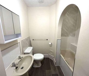 Silver Street, Tiverton, Devon, EX16 - Photo 2