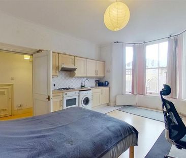 Studio to rent - Photo 6