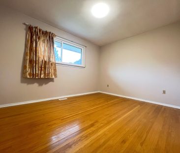 For Lease - 403 Denlow Avenue, Hamilton, Ontario - Photo 4