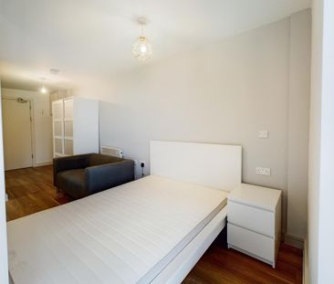 Studio to rent - Photo 2